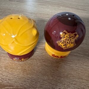 Harry Potter Gryffindor Salt and Pepper Shakers